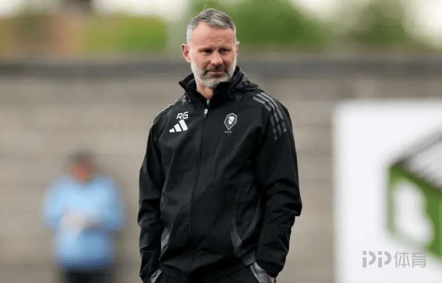 罗乘坐私人,飞机发现裂,紧急降落在,ag真人厅下载,ag真人厅娱乐,ag真人厅官网,ag真人厅app