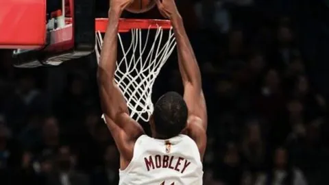 佩雷拉有望执掌埃弗顿教鞭，曾助上海上港夺冠